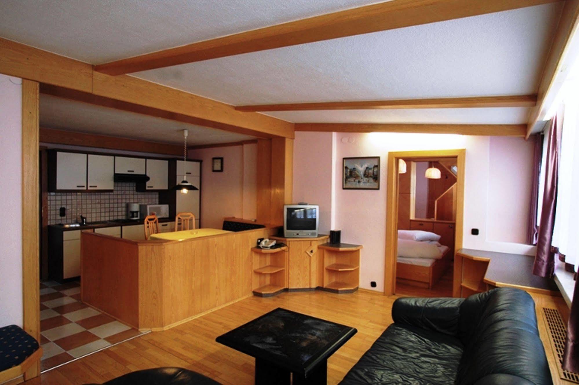 Landhaus Edelweiss ซังคท์เลออนฮาร์ด อิม พิทซ์ทัล ภายนอก รูปภาพ